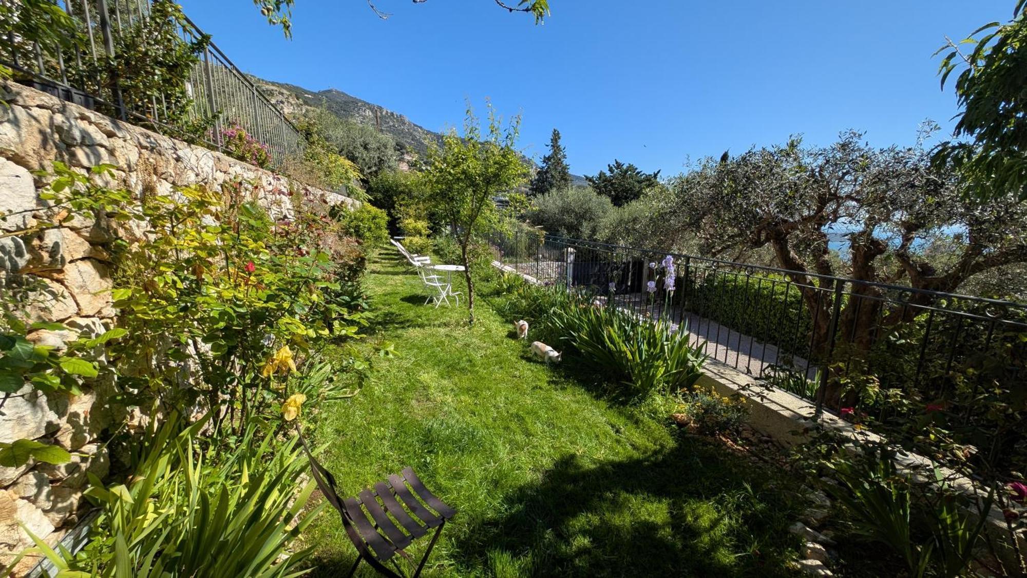 Le Mas D'Angeline, Vue Mer, Jardin Commun, Parking, Voiture Requise, 10 Min En Voiture De Monaco, Route Etroite, Pente Raide, Croisement Limite, Sea View, Shared Garden, Parking, Car Required, 10 Min Drive From Monaco, Narrow Steep Road, Limited Pass Beausoleil Buitenkant foto